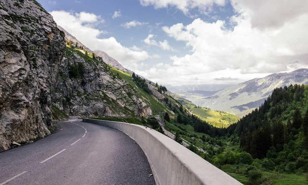 开卡还要进行首充，你买的流量卡有这个要求吗？-卡七七